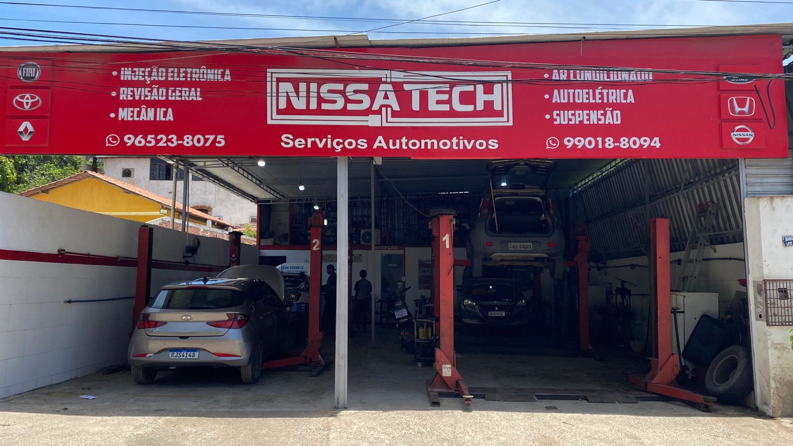 Oficina NissaTech - Interior Moderno